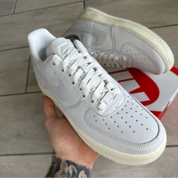 NIKE AIR FORCE 1 LOW CREAM SNEAKERS - Picture 2 of 5